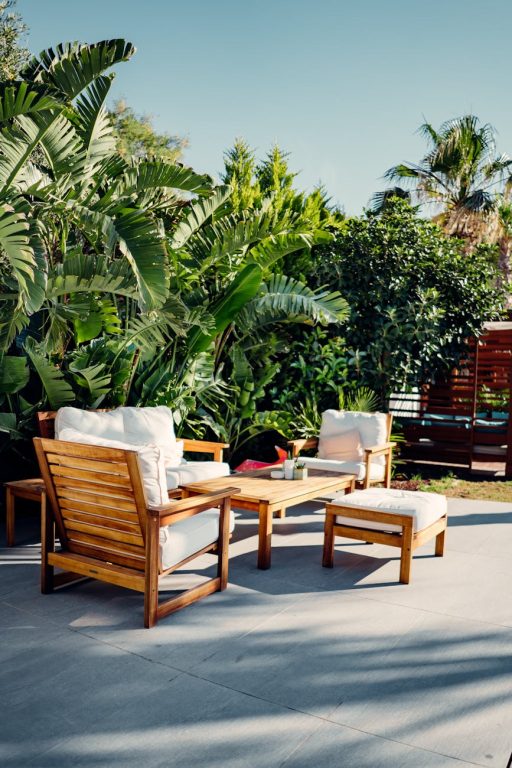 Tips for Creating a Cozy and Inviting Outdoor Living Space at Home